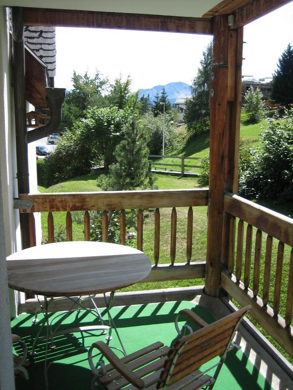 Schweizerhof Ferienwohnungen Lenzerheide 6 Kamer foto